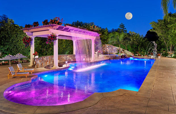 underwater lighting - pool lights - houston landscaping